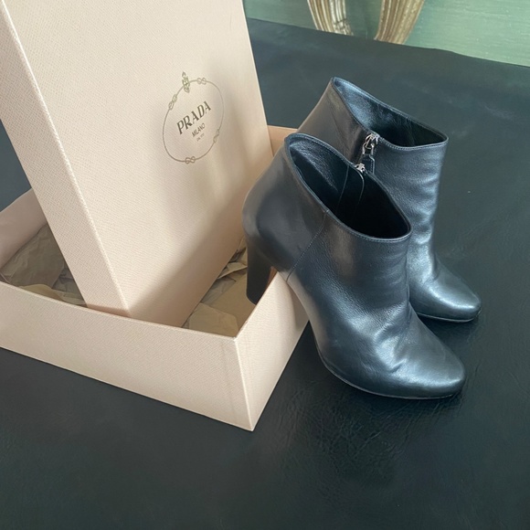 Prada Calzature Donna Bootie - Excellent Condition - Black Size 37.5 - Picture 11 of 15
